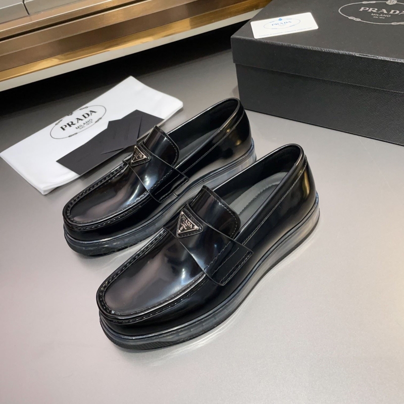 Pra*a leather shoes